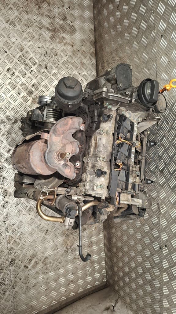 Moteur AZQ — vue 3