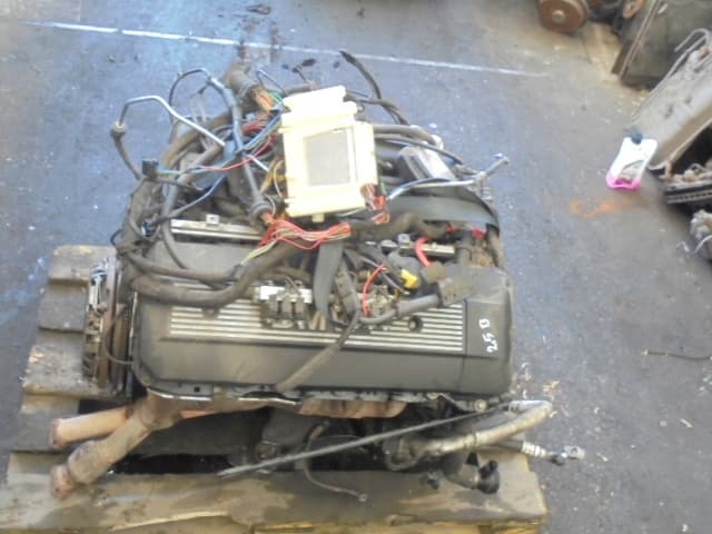 Moteur M54 B25 (256S5) — vue 4