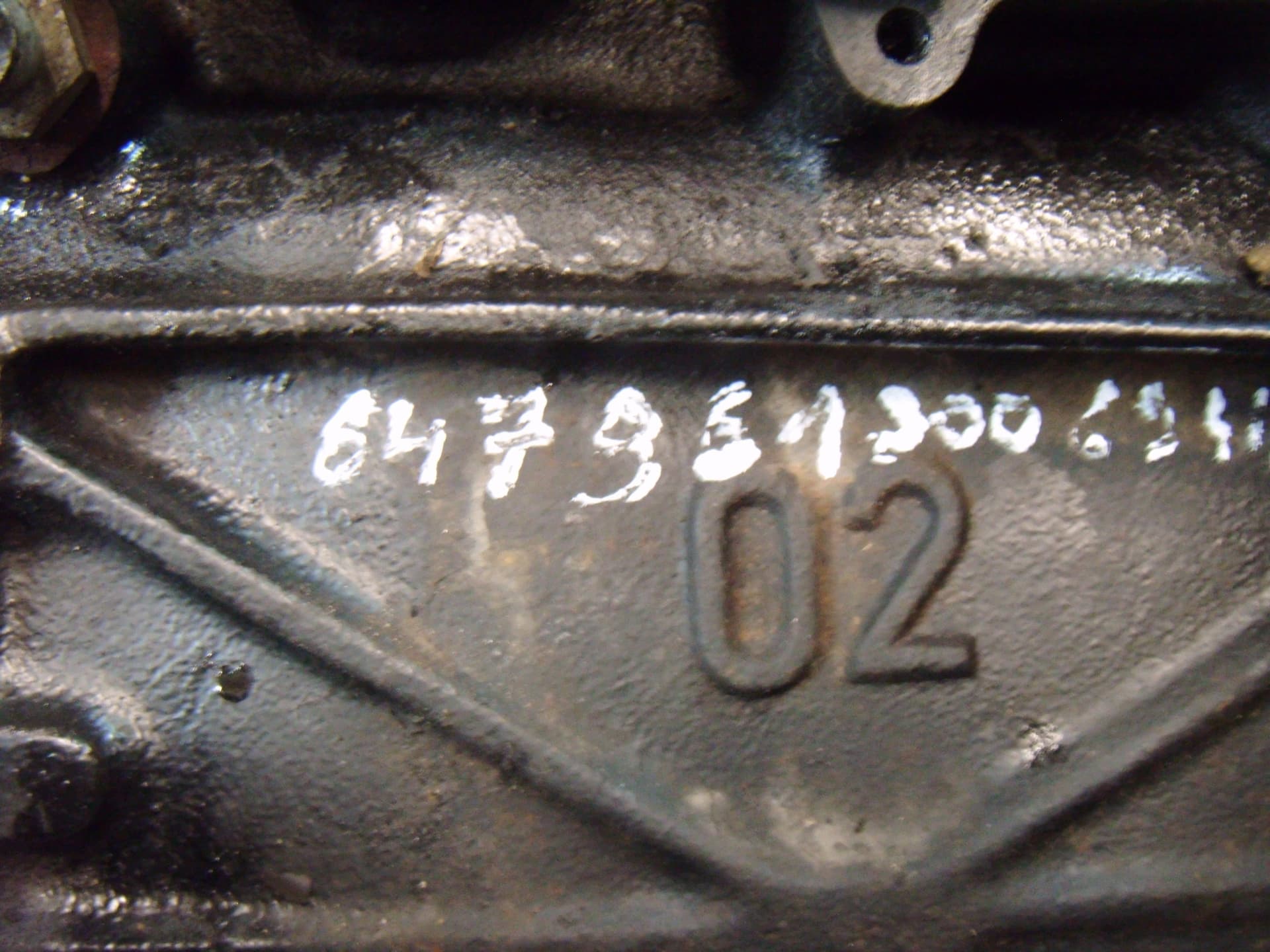 Moteur M 112.913 — vue 4