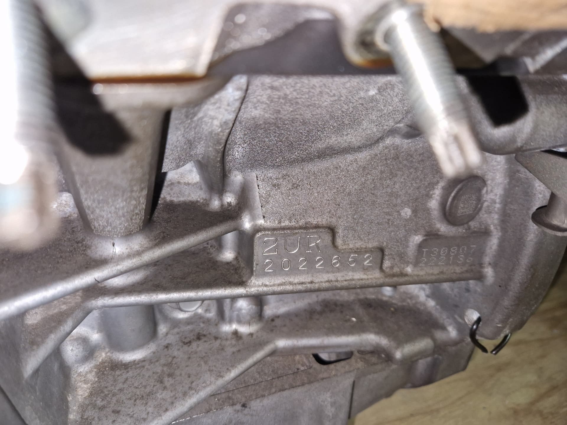 Moteur 2UR-GSE — vue 5