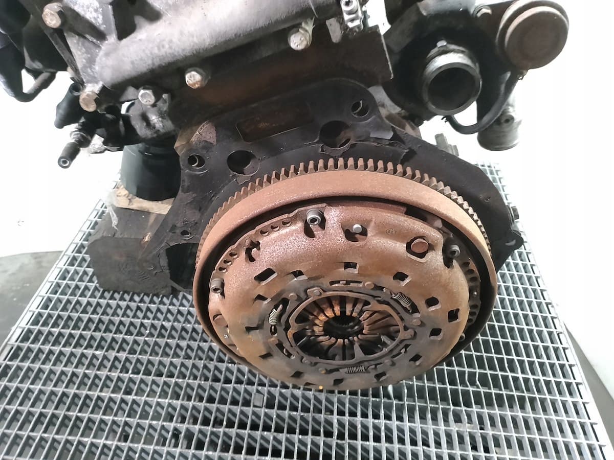 Moteur F1AE0481D — vue 4