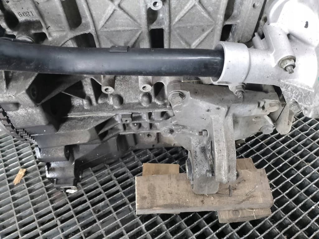 Moteur 6FZ (EW7J4) — vue 3