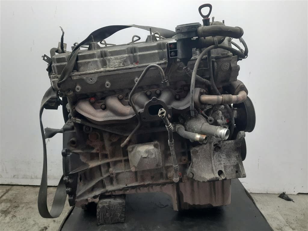 Moteur D27DT — vue 5