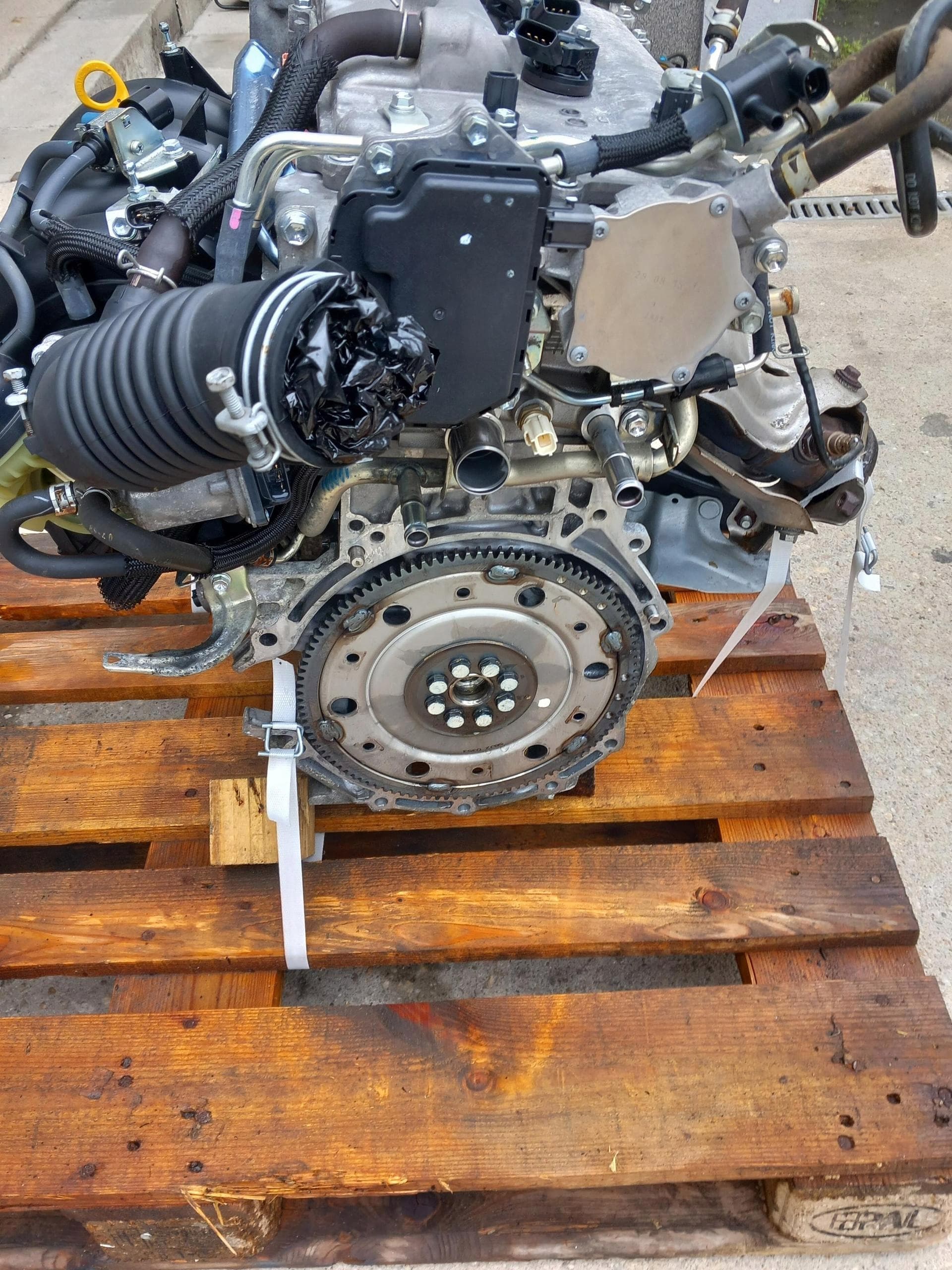 Moteur 2ZR-FAE — vue 4