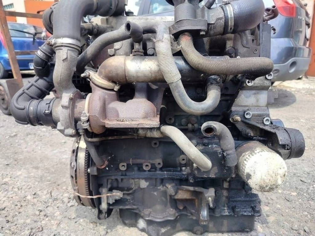 Moteur C9DB — vue 6