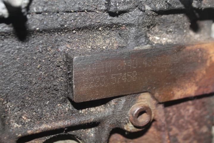 Moteur 8140.43 — vue 4