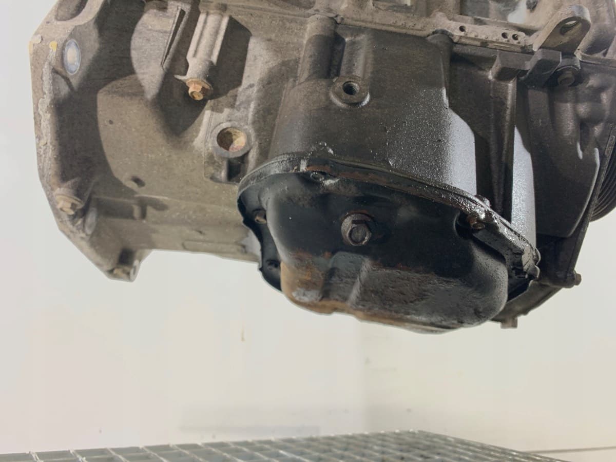 Moteur HR16DE — vue 3