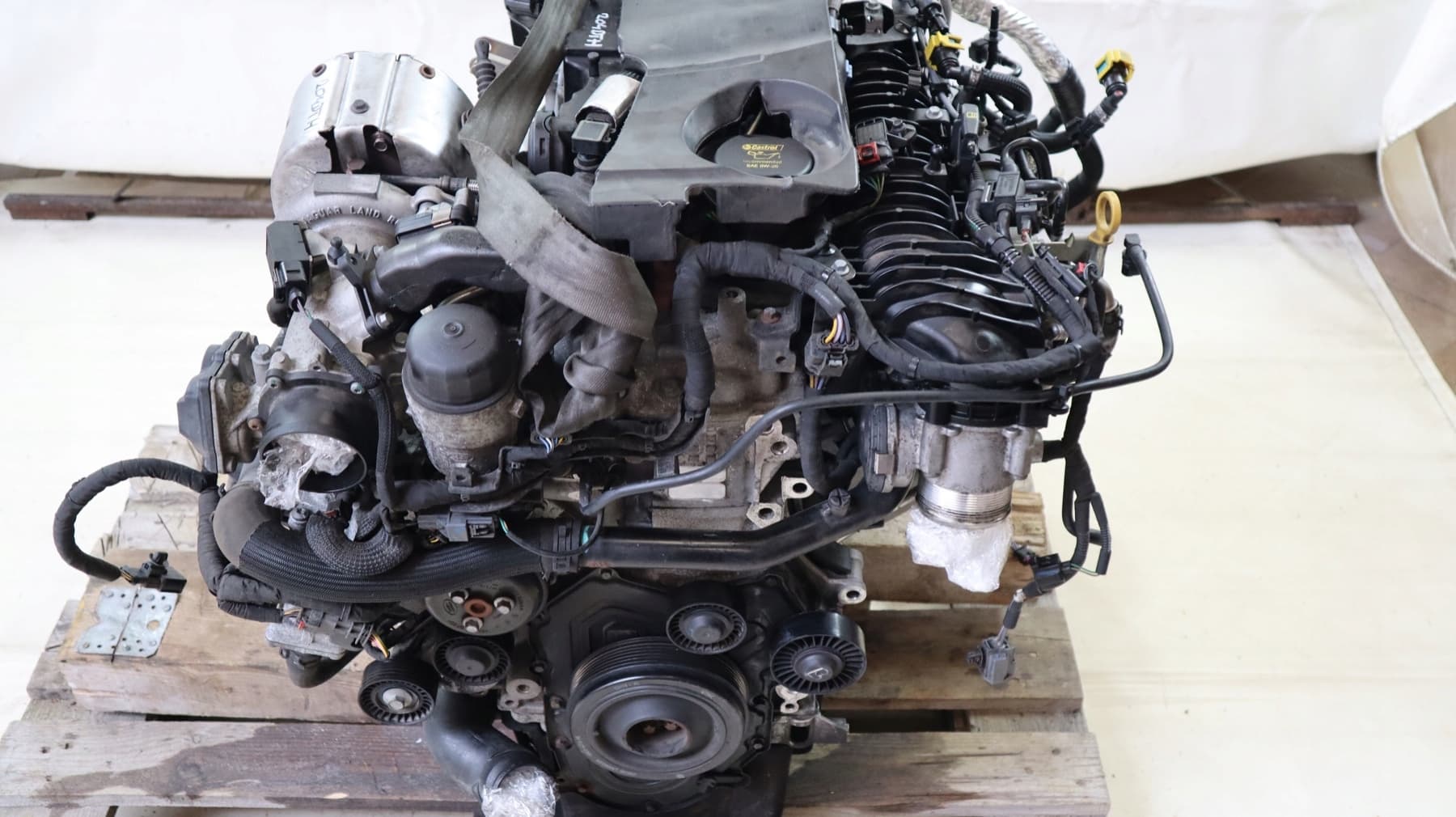 Moteur 204DTH(AJ20D4) — vue 2