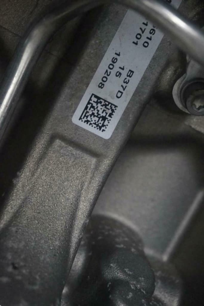 Moteur B37 D15 A — vue 8