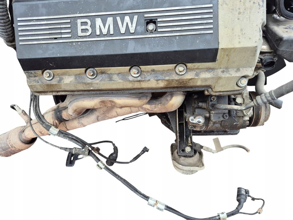 Moteur M62 B35 (358S1) — vue 4
