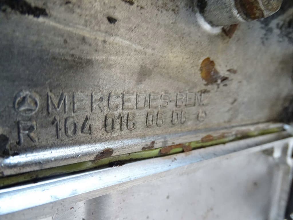 Moteur M 104.990 — vue 4