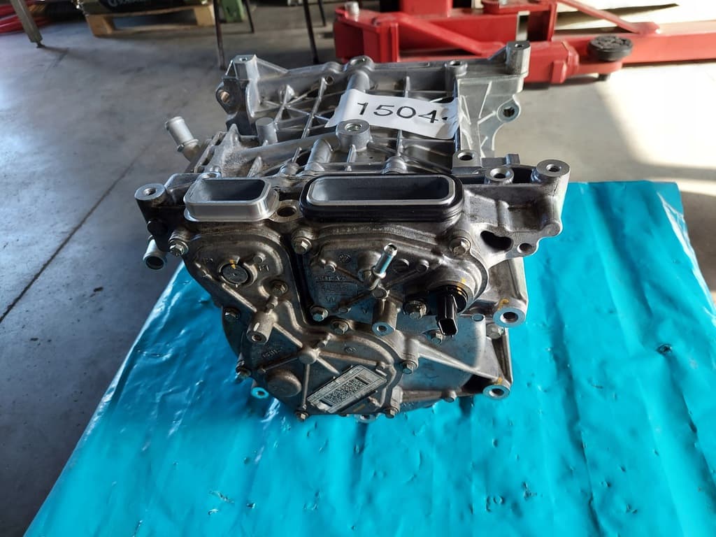 Moteur 6AM 402 — vue 7