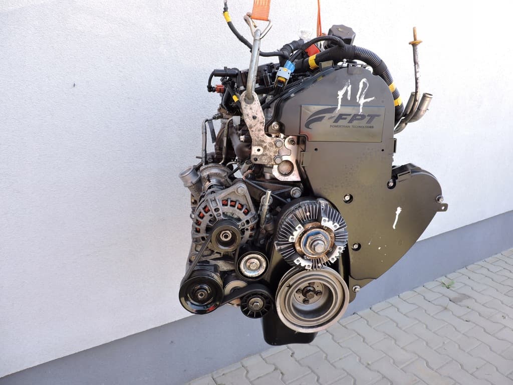 Moteur F1AFL411C — vue 4