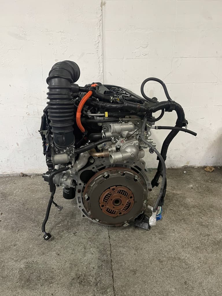 Moteur 4B12 — vue 3