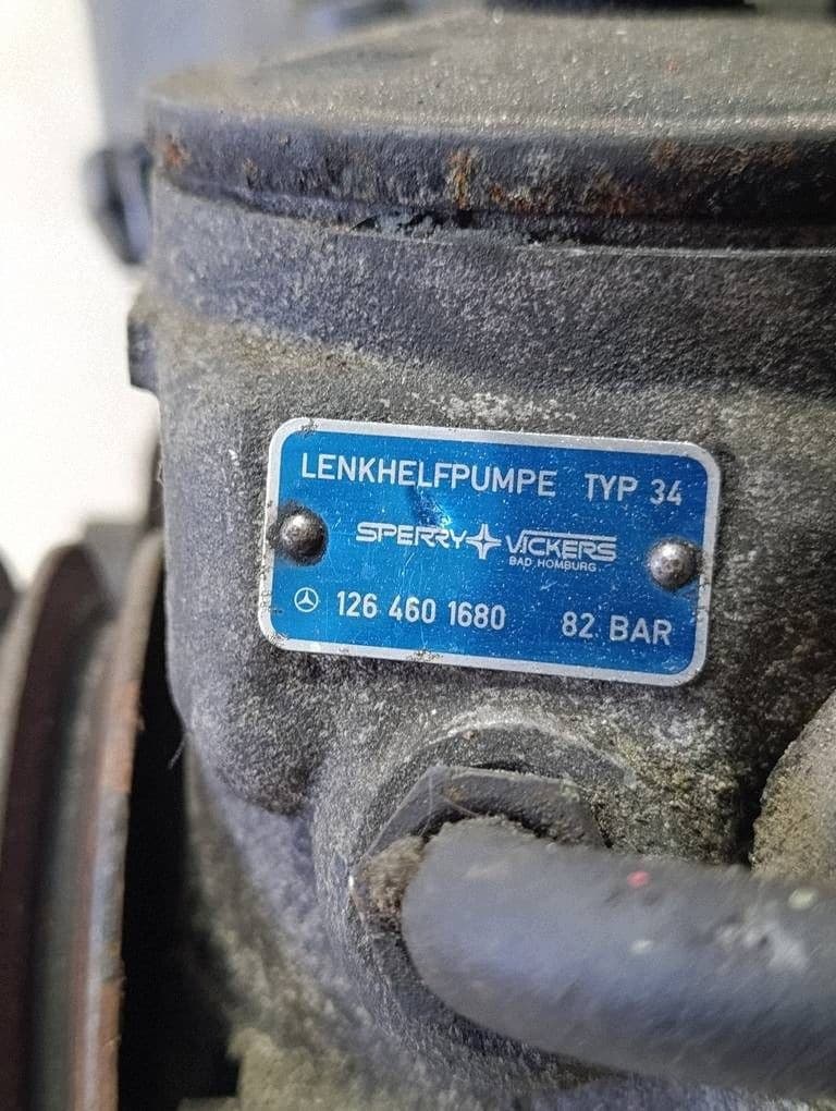 Moteur M 116.965 — vue 12