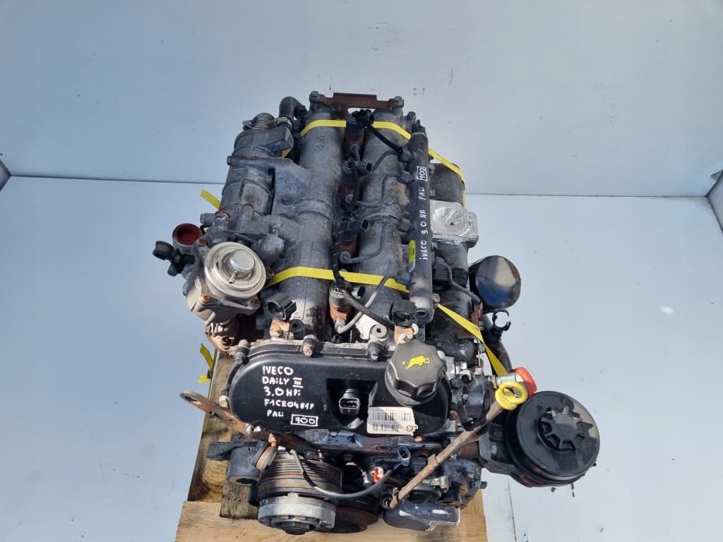 Moteur F1CE0481F — vue 2