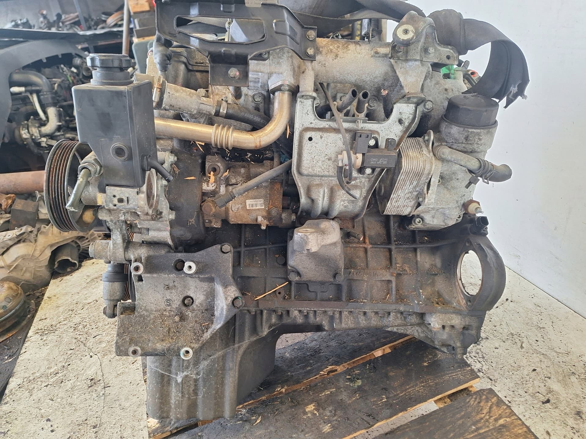 Moteur D27DTP — vue 4