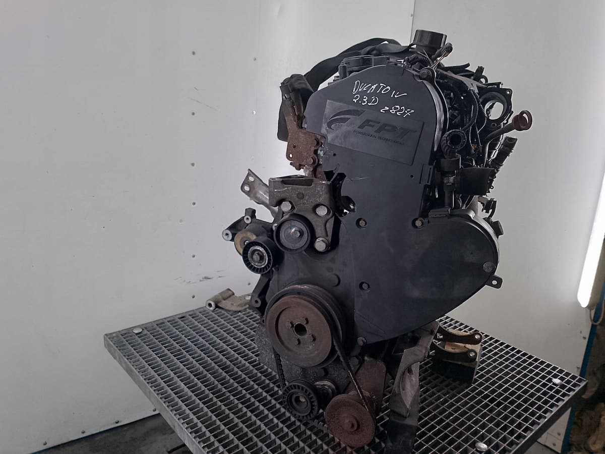 Moteur F1AGL411B — vue 2