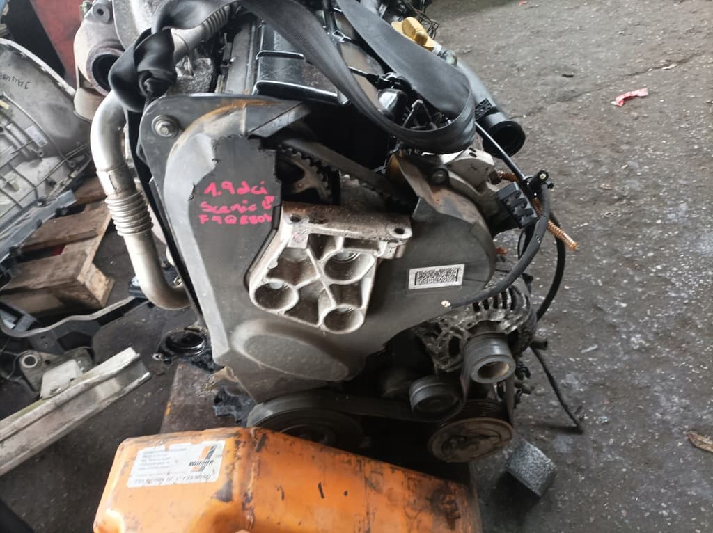 Moteur F9Q E 804 — vue 2