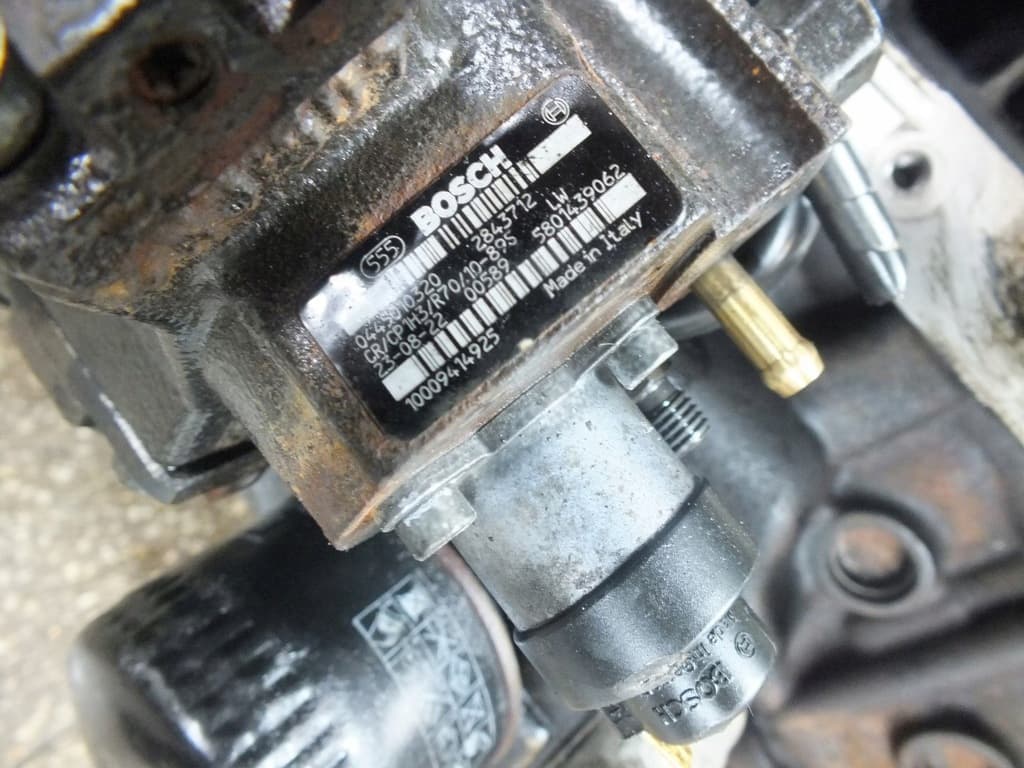 Moteur F1AE3481D — vue 4