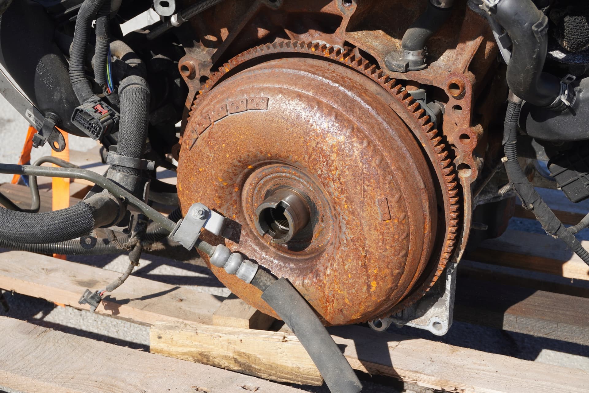 Moteur UHZ (DT17TED4) — vue 2