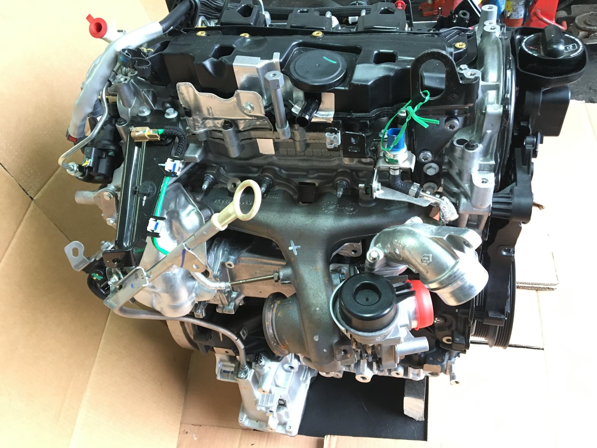 Moteur YS23DDTT pour Nissan