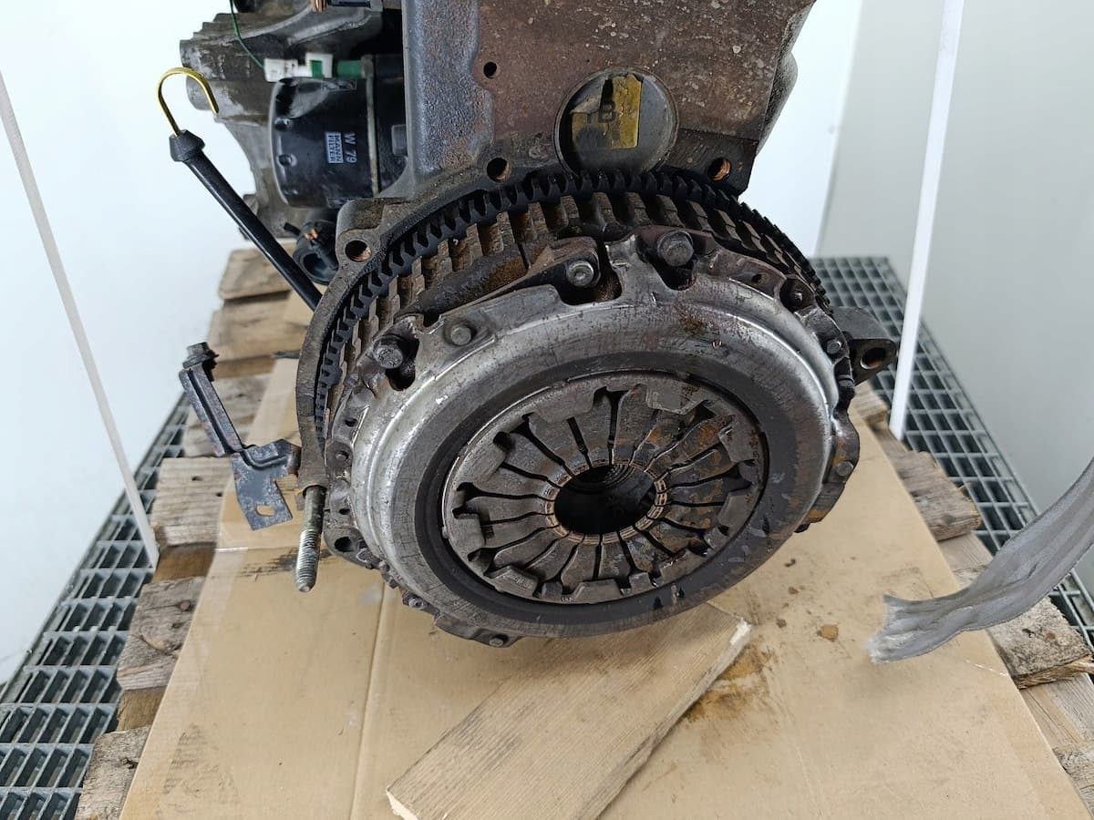 Moteur F4R 744 — vue 2