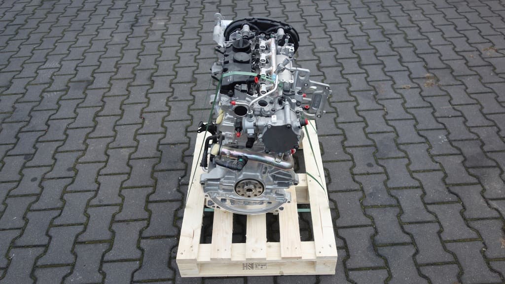Moteur B 4204 T27 — vue 2