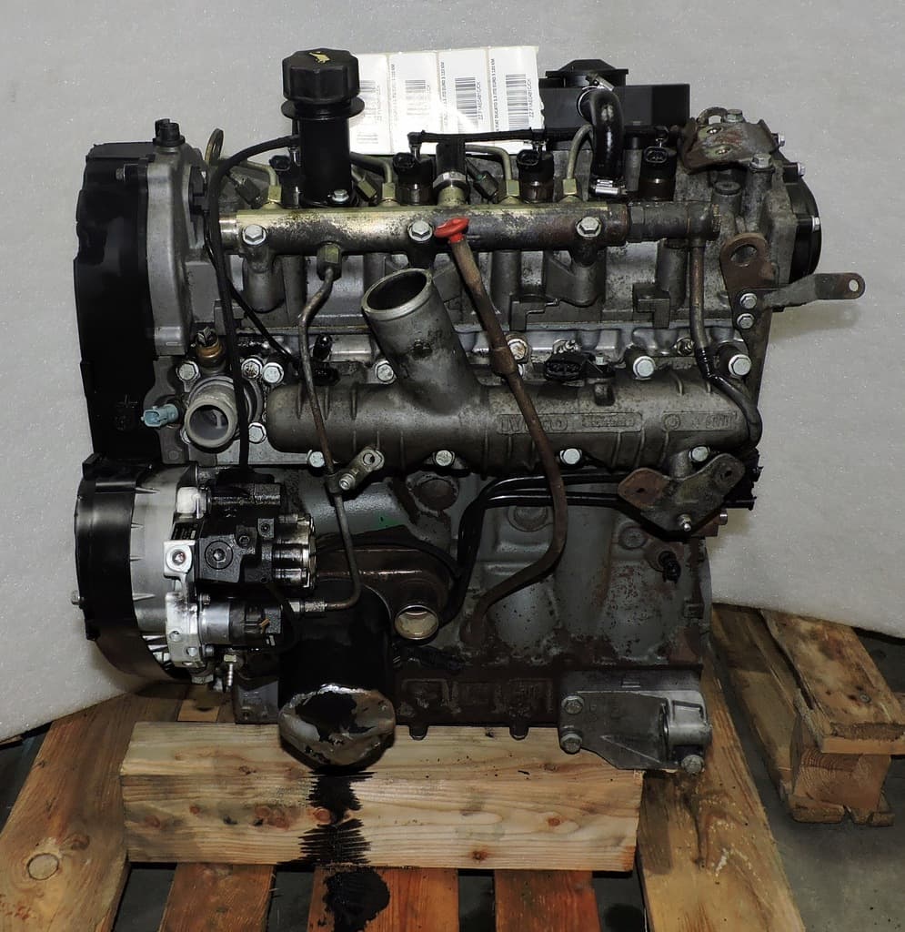 Moteur F1AE0481C — vue 2