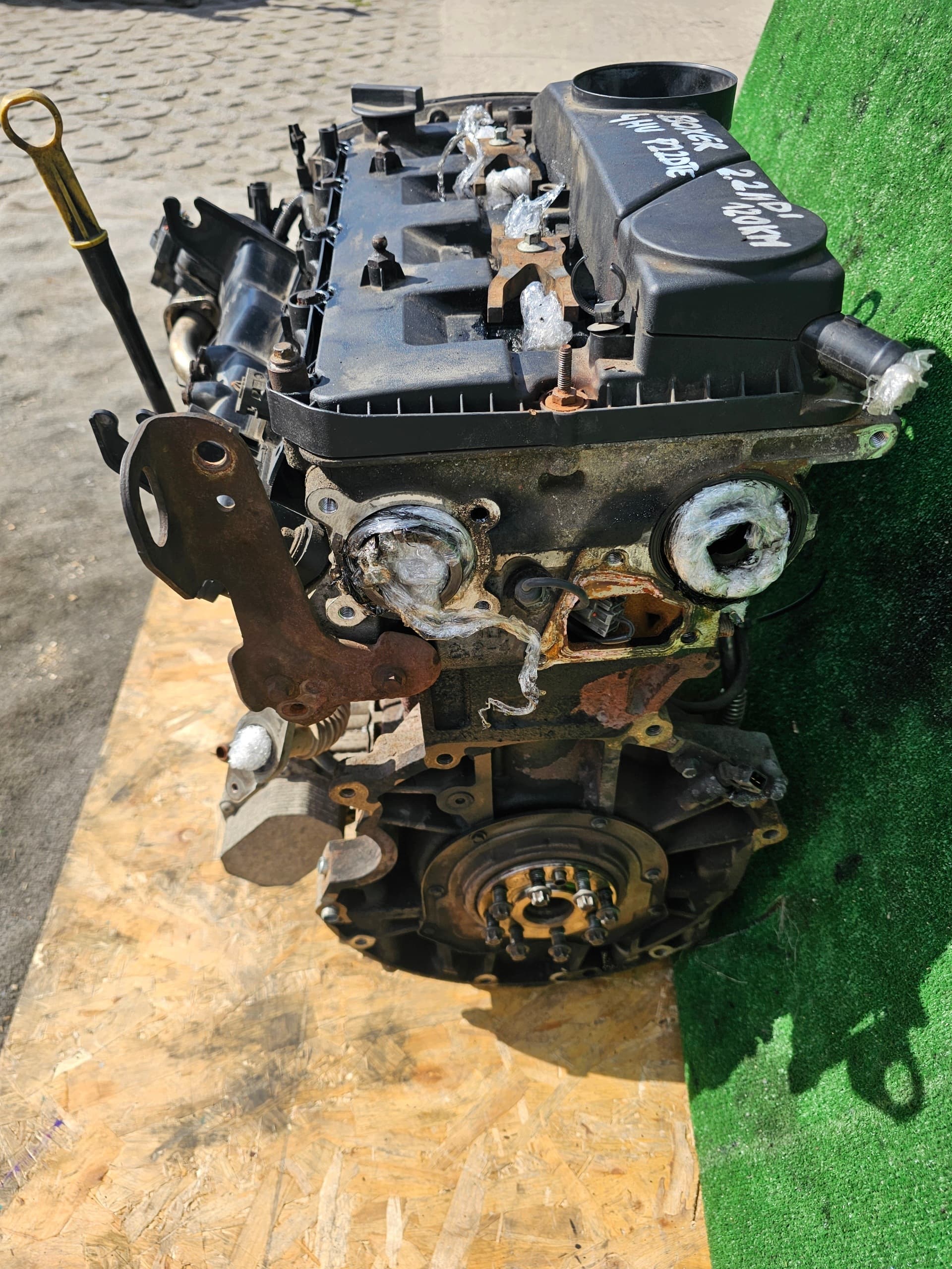 Moteur 4HU (P22DTE) — vue 2