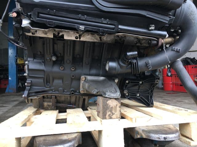 Moteur M57 D25 (256D2) — vue 2