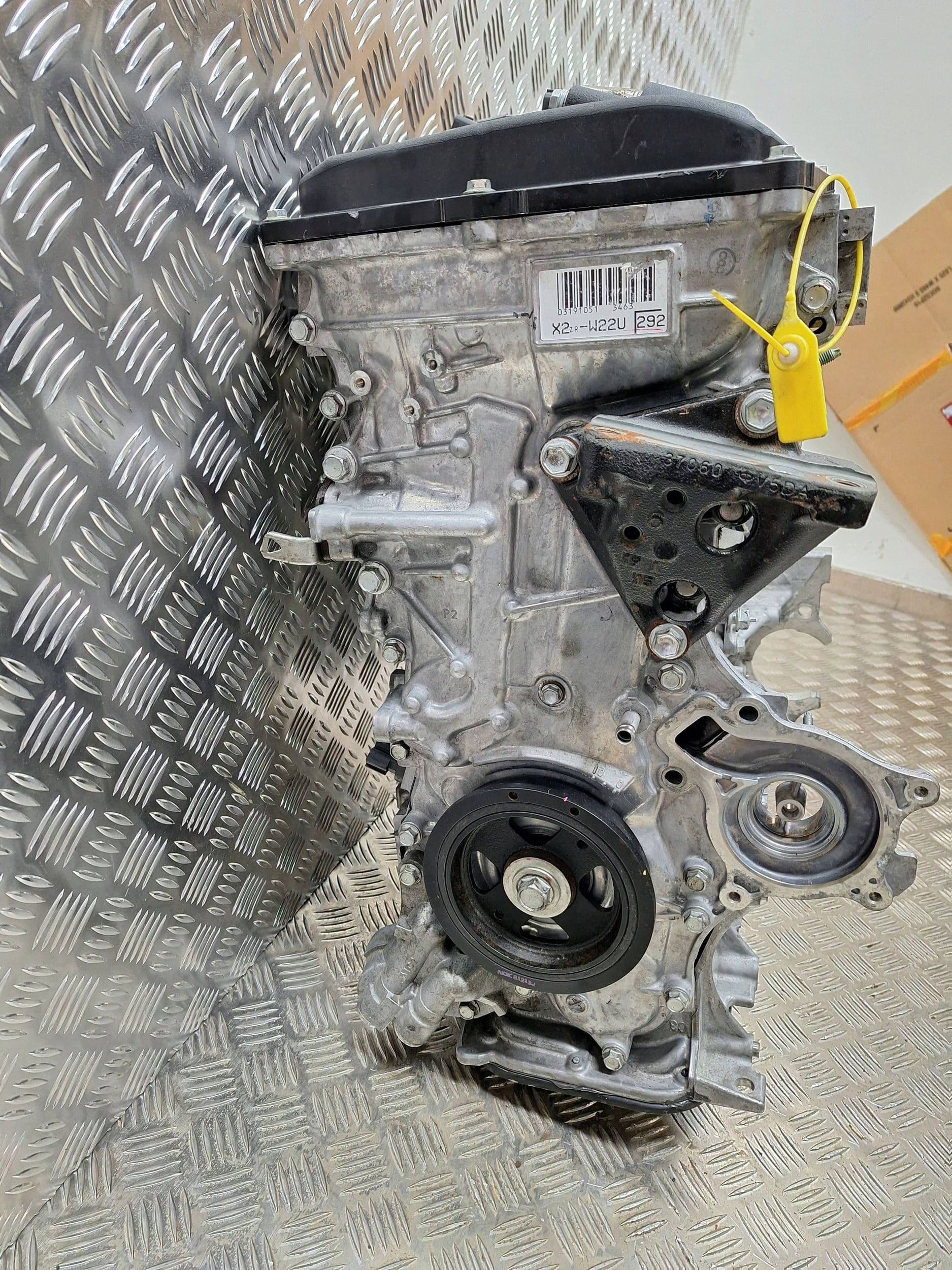 Moteur 2ZR-FXE — vue 2